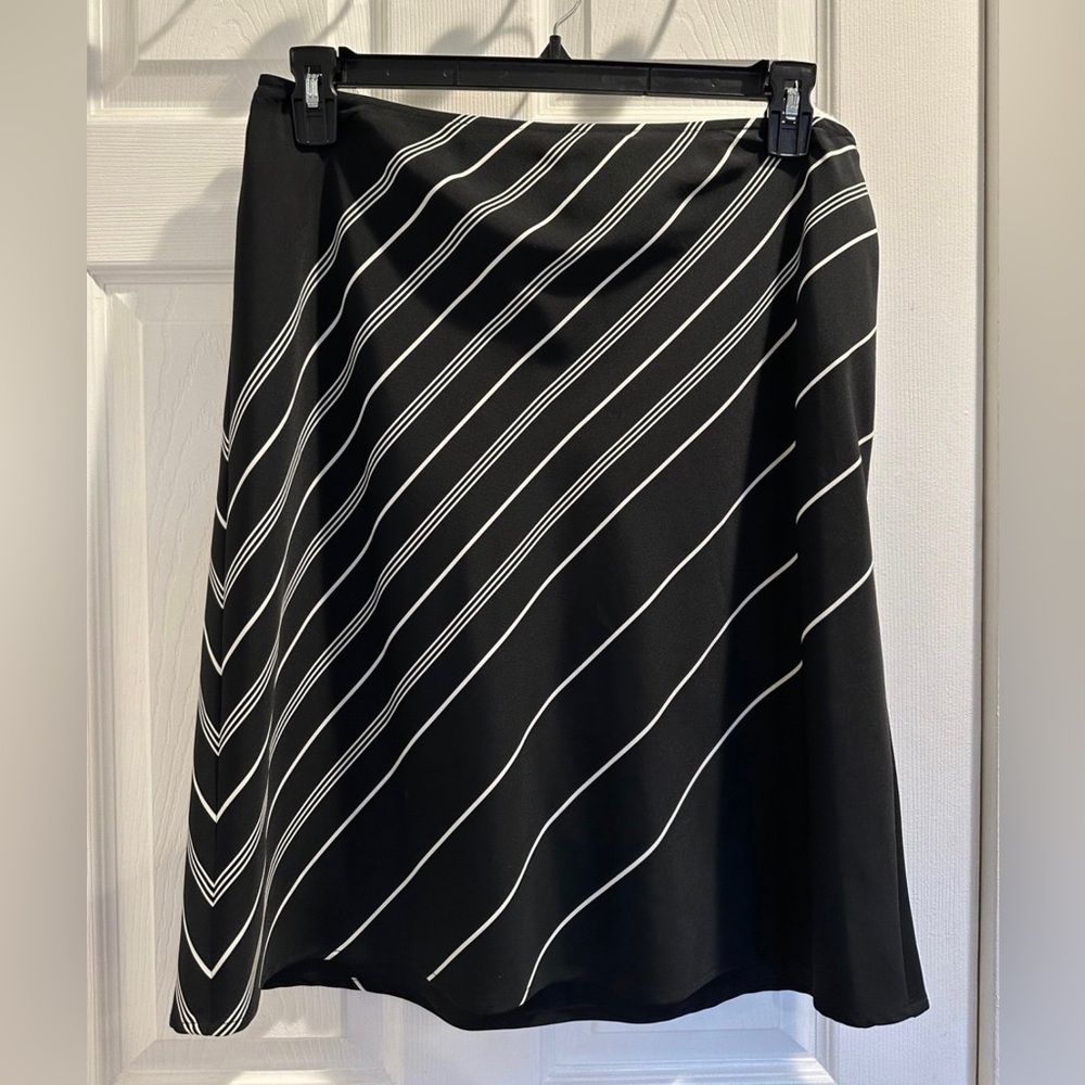 Apostrophe Women’s Midi Skirt